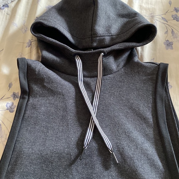 Adidas Vest - Picture 2 of 6